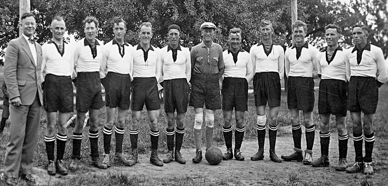 1937  1.Mannschaft  im Gründungsjahr